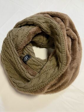 UGG Australia Cable Knit Faux Fur Lined Infinity Scarf Brown Cozy Winter